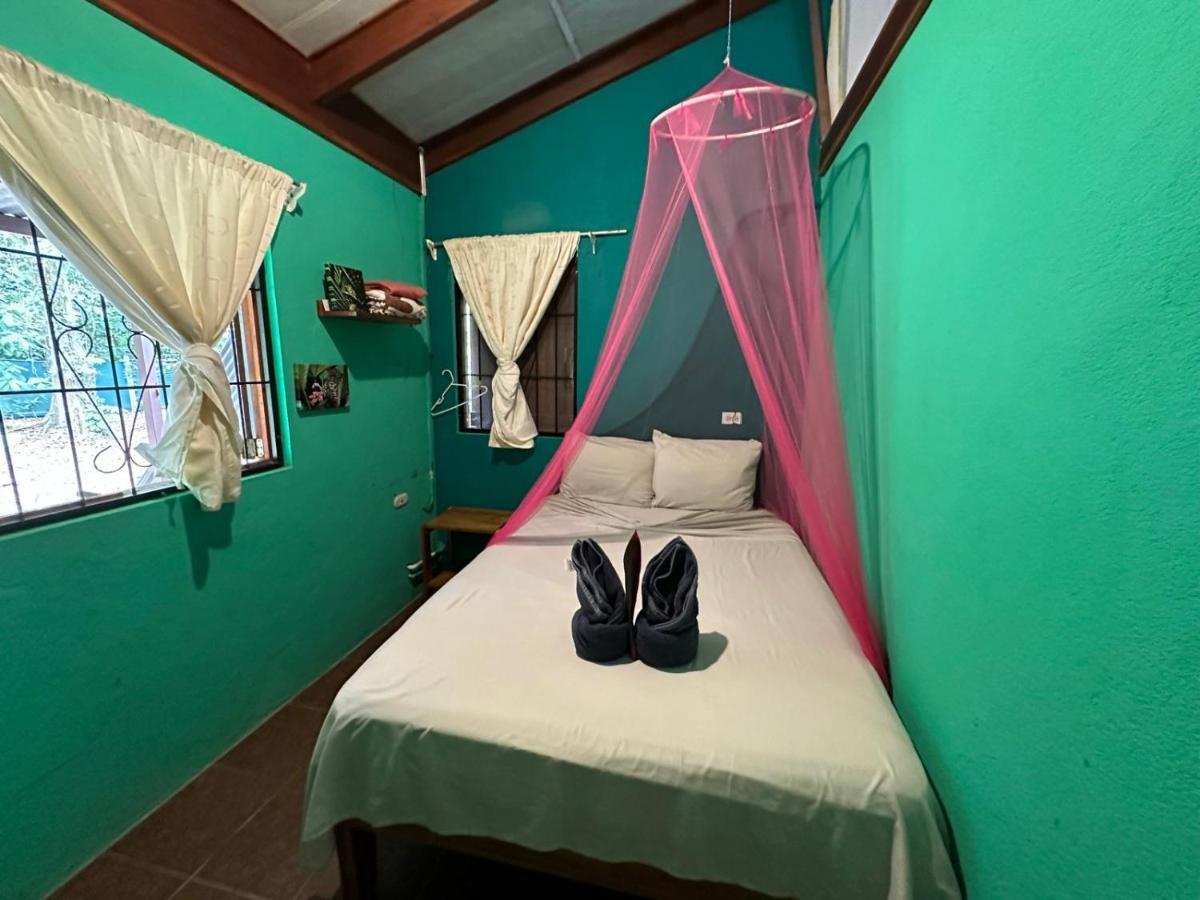 Mono Azul Cahuita Villa Exterior photo